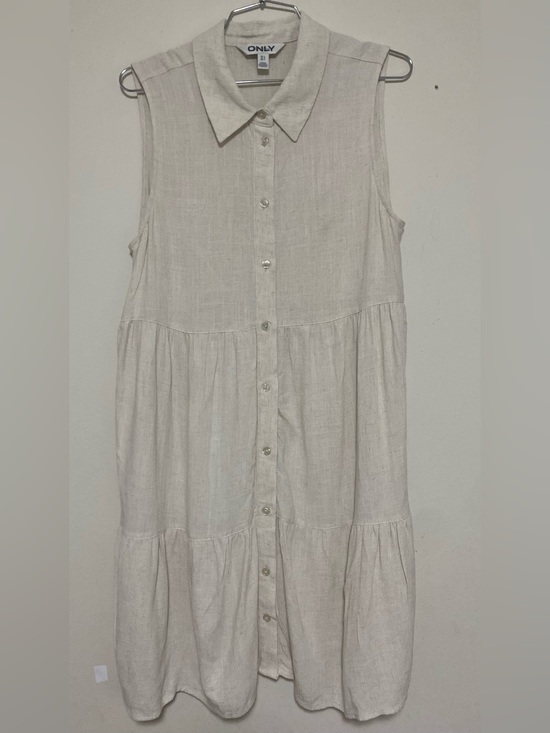 Only Dresses & Skirts - ONLY Sleeveless Button-Front Tiered Dress in Light Beige